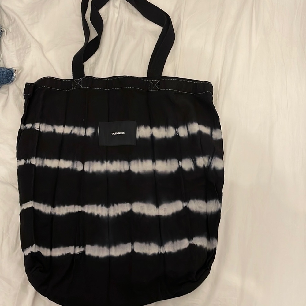 talentless tote bag